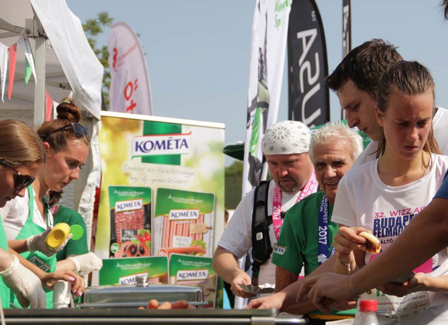 Példamutatás, elkötelezettség, egészséges életmód, sport - STYLENEWS - Aktuális - egészség, egészséges táplálkozás, futás, futóverseny, kométa, 