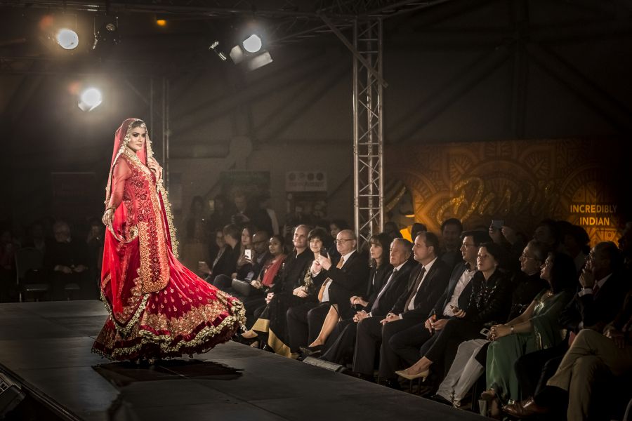 Különleges divatbemutató India függetlenségének 70. évfordulóján - STYLENEWS - Aktuális - bálna budapest, divat, divatbemutató, india, 