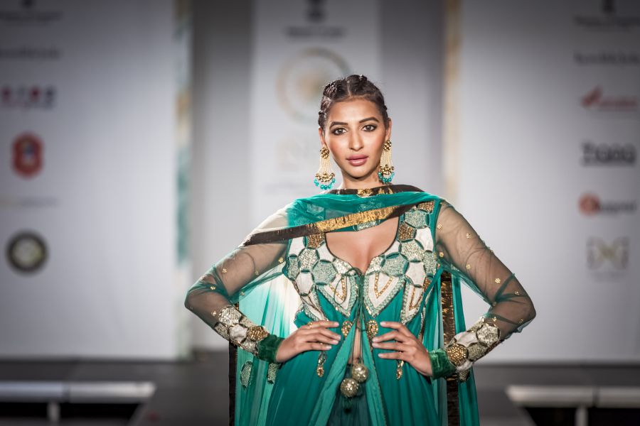 Különleges divatbemutató India függetlenségének 70. évfordulóján - STYLENEWS - Aktuális - bálna budapest, divat, divatbemutató, india, 