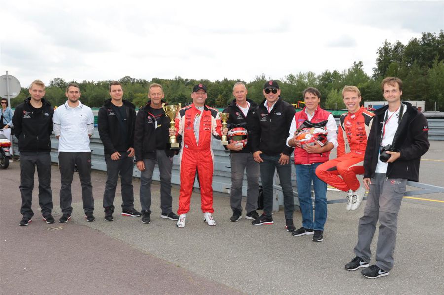 Sikeres versenyen van túl a Gender Racing Team - STYLENEWS - Aktuális - autóversenyző, formula, gender racing team, pilóta, 