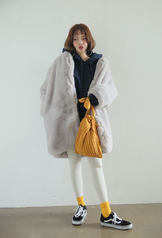 Stílusiskola: így legyél csinos kapucnis pulcsiban - DIVAT&STÍLUS - Stílusiskola - divat, kapucnis pulcsi, ősz, pulcsi, stílusiskola, 