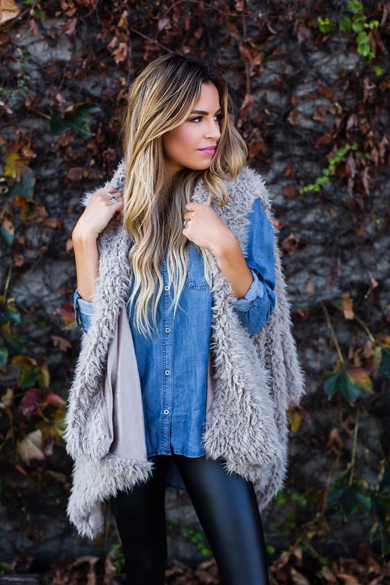 Stílusiskola: így viselj szőrös mellényeket idén ősszel - DIVAT&STÍLUS - Stílusiskola - divat, mellény, műszőrme, műszőrme mellény, stílus, szőrös mellény, tippek, 