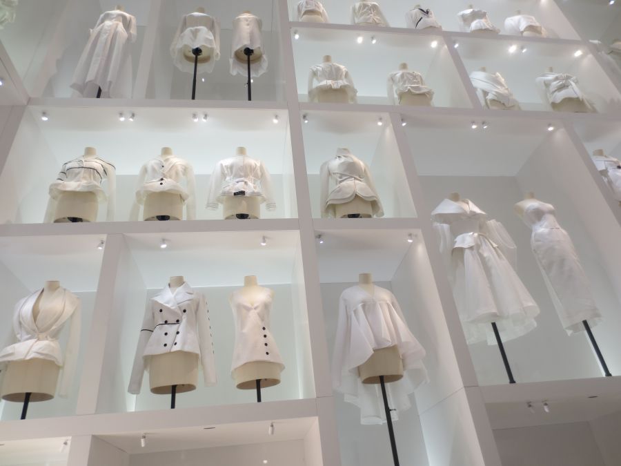 A stílus és a divat rajongóinak mennyországa - Dior kiállítás - DIVAT&STÍLUS - Hírek  - 