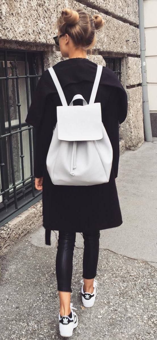 Stílusiskola: fekete és fehér a téli minimalizmus jegyében - DIVAT&STÍLUS - Stílusiskola - divat, fehér, fekete, outfit, ötlet, stílus, tél, 