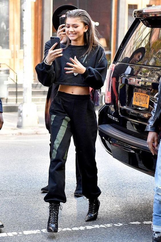 Stílusiskola: a legjobb összeállítások Zendaya gardróbjából - DIVAT&STÍLUS - Stílusiskola - outfit, ötletek, stílus, stílusiskola, tippek, zendaya, 