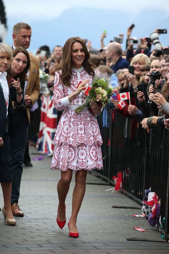 Stílusiskola: tippek a mindig végtelenül kifinomult és elegáns Kate Middleton-tól - DIVAT&STÍLUS - Stílusiskola - divat, kate middleton, királyi család, ötletek, stílus, tippek, 