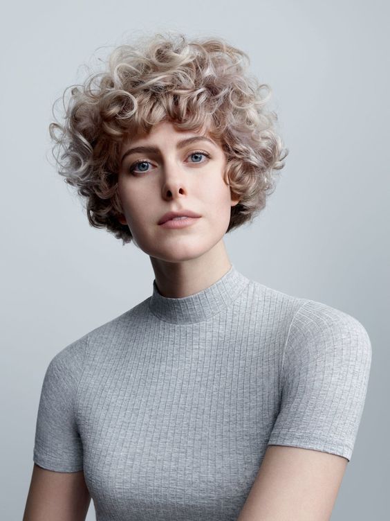 Top10: képek, amelyek után te is a rövid göndör hajra fogsz szavazni - SZÉPSÉG - Hajápolás  - 