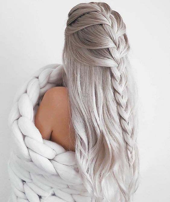 Top10: frizura ötletek Valentin-napi randikra - SZÉPSÉG - Hajápolás  - frizura, haj, ötletek, randi, tippek, valentin-nap, 