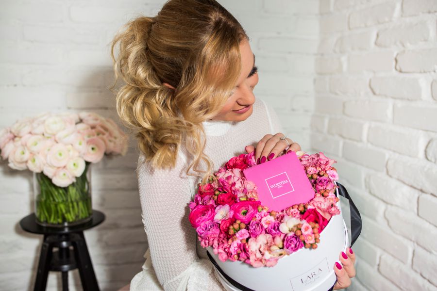 Valentino Valentina Limited Flower Box by Laura Virág - STYLENEWS - Aktuális - valentin nap, virág, virág laura, 