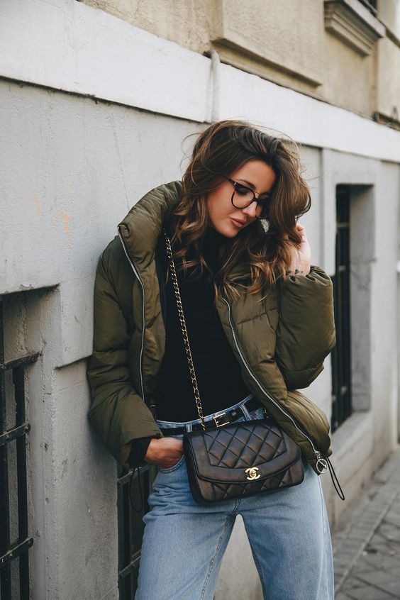 Stílusiskola: cseppet sem fog zavarni a tél egy csinos pufi dzsekiben - DIVAT&STÍLUS - Stílusiskola - dzseki, outfit, ötletek, pufi dzseki, pufi kabát, stílus, tél, tippek, 