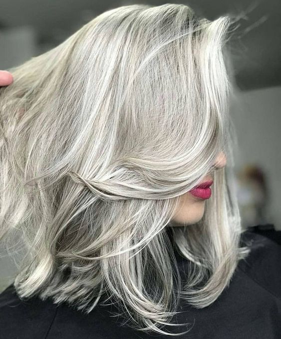 Top10: különleges csillogás - ezüst színű frizura az aktuális kedvencünk - SZÉPSÉG - Hajápolás  - árnyalat, csillogás, ezüst, haj, hajszín, különleges, 