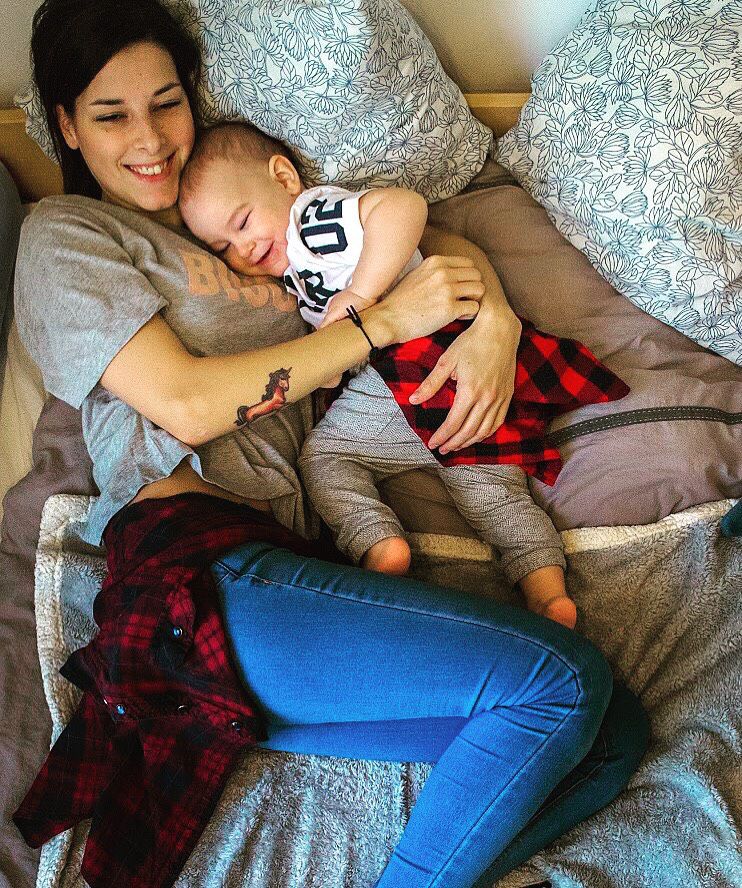 'A lemondások, amik az egyedülálló anyasággal járnak, szinte ugyanazok, mint a kapcsolatban élőké' - STYLENEWS - Interjúk - anyuka, egyedülálló anyuka, herold martina, interjú, pixyre, vlog, vlogger, youtuber, 