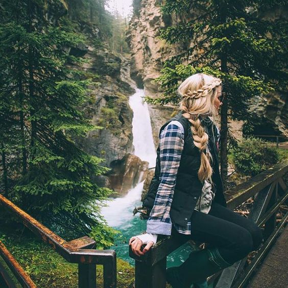 Stílusiskola: kirándulós szettek a hosszú hétvégére - DIVAT&STÍLUS - Stílusiskola - divat, kirándulás, outfit, stílus, túra, 