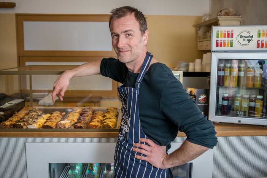 Rétesező nyílt a bulinegyed szélén - STYLENEWS - Interjúk - interjú, nagy andrás, rétes, rétesező, strudel hugó, 