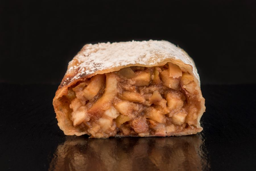 Rétesező nyílt a bulinegyed szélén - STYLENEWS - Interjúk - interjú, nagy andrás, rétes, rétesező, strudel hugó, 