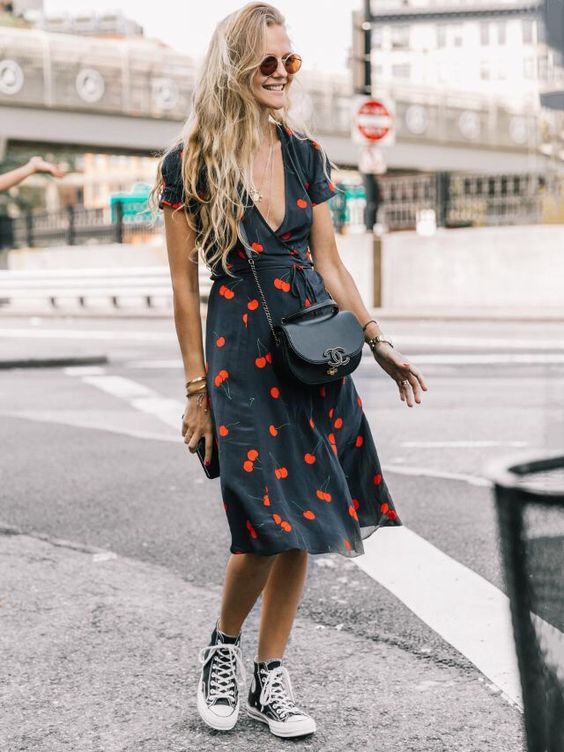 Stílusiskola: így lehetsz csinos tavasszal tornacipőben - DIVAT&STÍLUS - Stílusiskola - divat, nyár, outfit, stílus, tavasz, tornacipő, 