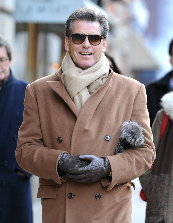 10 kép Pierce Brosnan-ról, aki 65 évesen is az egyik legsármosabb férfi - KERESD A NŐT  - Fesztelen mindennapok - pierce brosnan, szexi, színész, születésnap, 