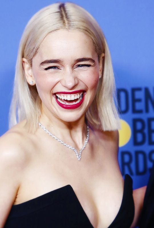 Top10: frizura ötletek Emilia Clarke-tól - SZÉPSÉG - Hajápolás  - emilia clarke, frizura, haj, ötletek, színésznő, tippek, trónok harca, 