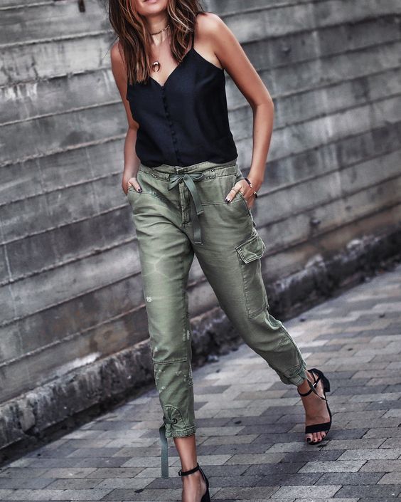 Stílusiskola: így viselj nyáron khakit - DIVAT&STÍLUS - Stílusiskola - 