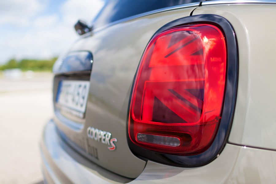 Egy igazi klasszikus stílusos megújulása - kipróbáltuk az új MINI Cooper-t - STYLENEWS - Aktuális - autótesztelés, budapest, mini, mini cooper, tesztelés, wallis csoport, wallis motor, 