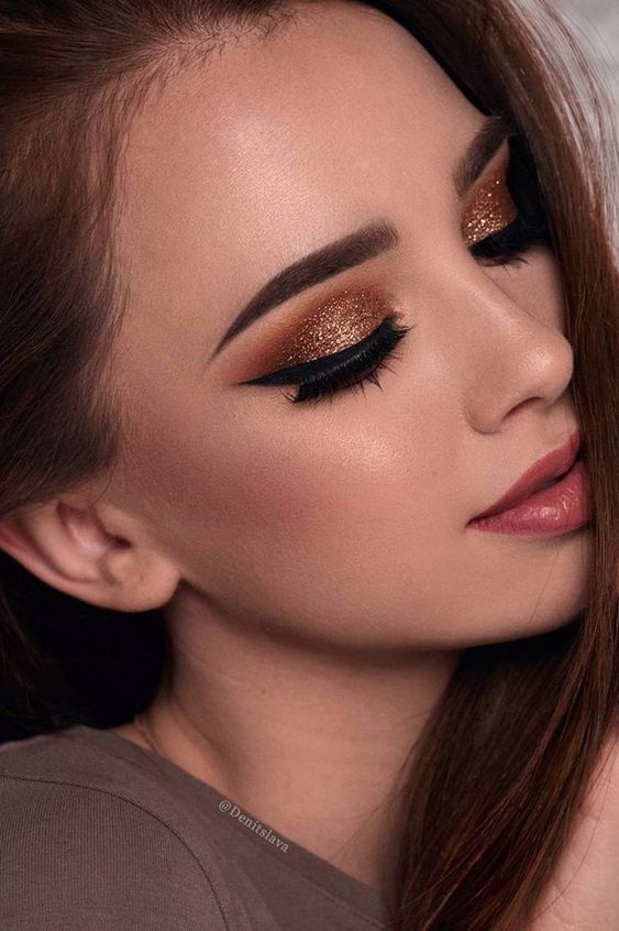 Top10: csillámos smink ötletek nyári bulikhoz - SZÉPSÉG - Smink  - 