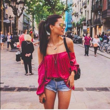 Stílusiskola: Outfit inspiráció a szülinapos Adriana Lima-tól - DIVAT&STÍLUS - Stílusiskola - adriana lima, outfit, stílus, 