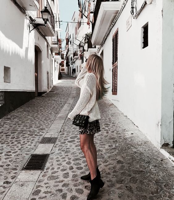 Stílusiskola: outfit ötletek városnézős nyaraláshoz - DIVAT&STÍLUS - Stílusiskola - divat, nyár, nyaralás, ötletek, stílus, tippek, városnézés, 