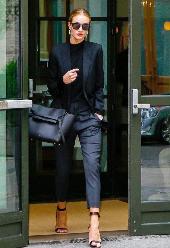 Stílusiskola: outfit ötletek Rosie Huntington-Whiteley-tól - DIVAT&STÍLUS - Stílusiskola - divat, inspiráció, modell, outfit, rosie huntington whiteley, stílus, 