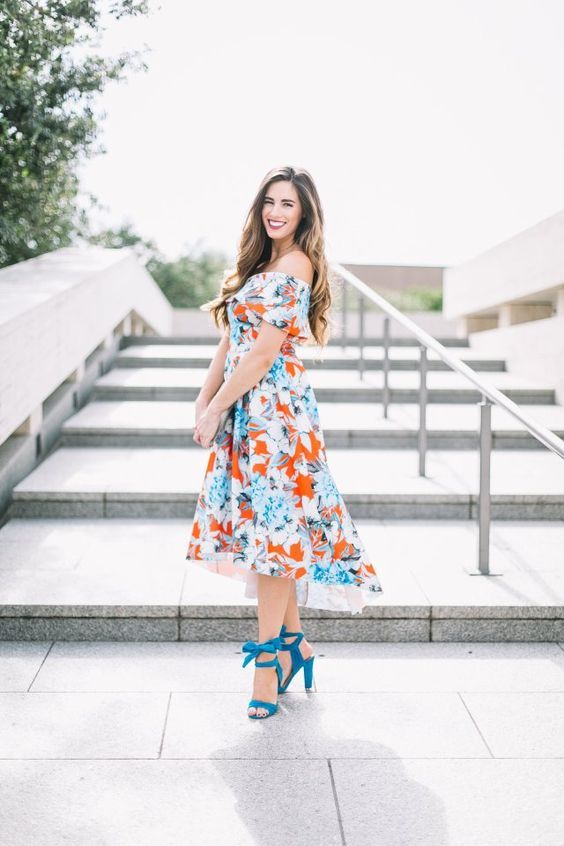 Stílusiskola: nyári kedvencünk a virágmintás ruha - DIVAT&STÍLUS - Stílusiskola - divat, nyári ruha, ruha, stílus, virágmintás, virágmintás ruha, 