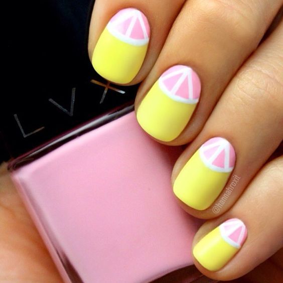 Top10: a szezon kedvence a pasztell sárga manikűr - SZÉPSÉG -  - köröm, manikűr, nyár, ötletek, pasztell sárga, sárga, 