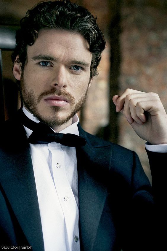 10 fotó, ami világossá teszi, hogy miért őrülünk meg Richard Madden-ért - KERESD A NŐT  - Fesztelen mindennapok - pasi, richard madden, szexi, színész, 