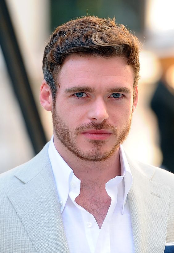 10 fotó, ami világossá teszi, hogy miért őrülünk meg Richard Madden-ért - KERESD A NŐT  - Fesztelen mindennapok - pasi, richard madden, szexi, színész, 