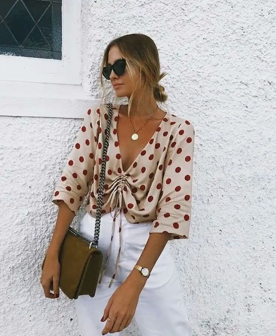 Stílusiskola: így viselj nyáron laza blúzokat - DIVAT&STÍLUS - Stílusiskola - blúz, divat, laza blúz, nyár, outfit, stílus, 