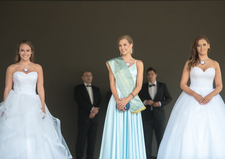 „Számomra a szépség egyet jelent a természetességgel.” Az idei Anna-bál győztesével, Tóth Kinga Zoéval beszélgettünk - STYLENEWS - Interjúk - anna-bál, anna-bál 2018, interjú, szépségverseny, 