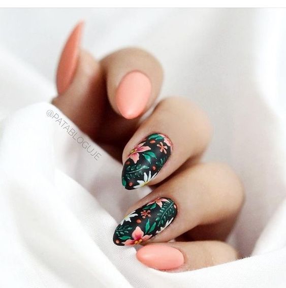 Top10: a legjobb nyári manikűrök trópusi virágokkal - SZÉPSÉG -  - köröm, manikűr, nyár, ötletek, trópusi virág, virág, 