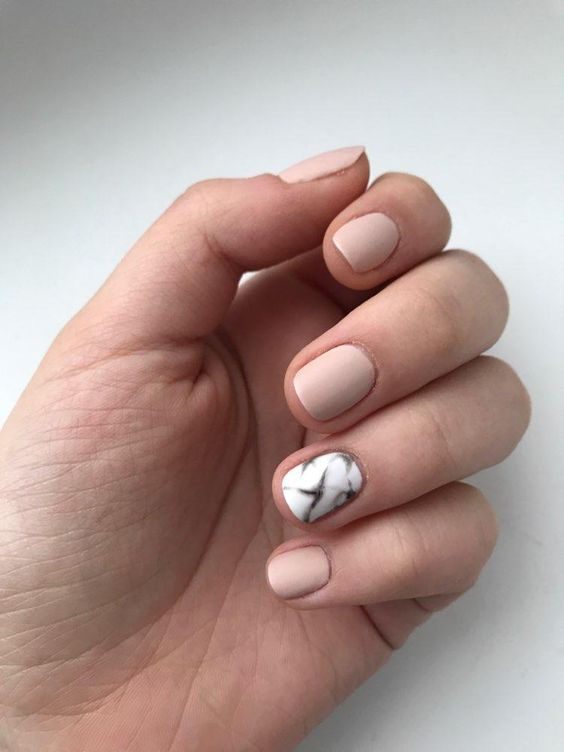 Top10: elragadó kifinomult stílusú manikűr ötletek a nyár végére - SZÉPSÉG -  - köröm, manikűr, minimál, nyár, stílus, 