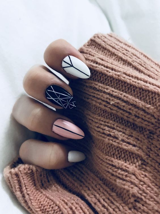 Top10: kedvenc manikűr ötleteink, melyekkel az őszre hangolódhatsz - DIVAT&STÍLUS - Stílusiskola - köröm, manikűr, ötletek, tippek, 