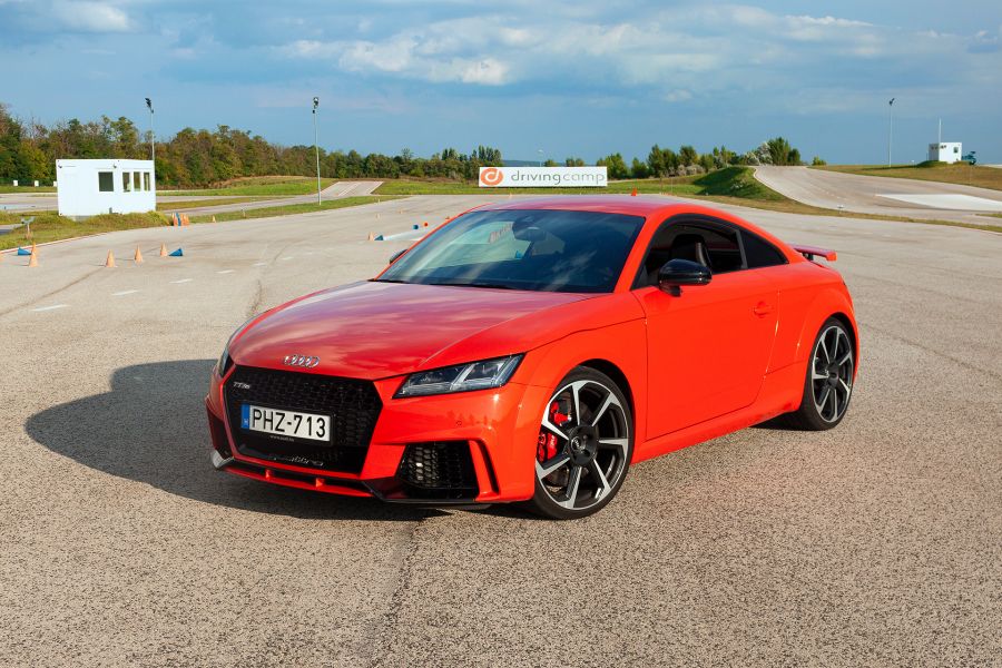 Édes hármas - kipróbáltuk az új Audi TT RS-t - STYLENEWS - Aktuális - audi, audi tt, autó, porsche hungária, teszt, tesztelés, 