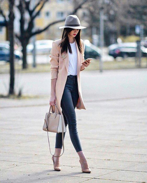 Stílusiskola: ősszel is púder rózsaszínben - DIVAT&STÍLUS - Stílusiskola - 