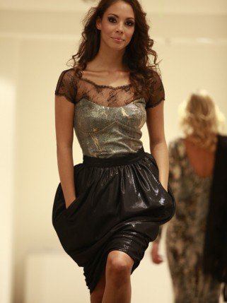 Gyöngypaszomány a business lookban? - Hírek  -  - 2010, divat, hírek, Navona, 