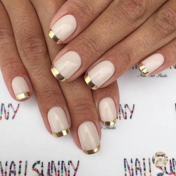 Top10: csodás arany színű manikűr ötletek az őszi szezonra - SZÉPSÉG -  - arany, köröm, manikűr, ősz, őszi szezon, 