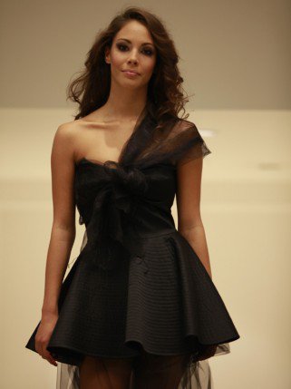 Gyöngypaszomány a business lookban? - Hírek  -  - 2010, divat, hírek, Navona, 