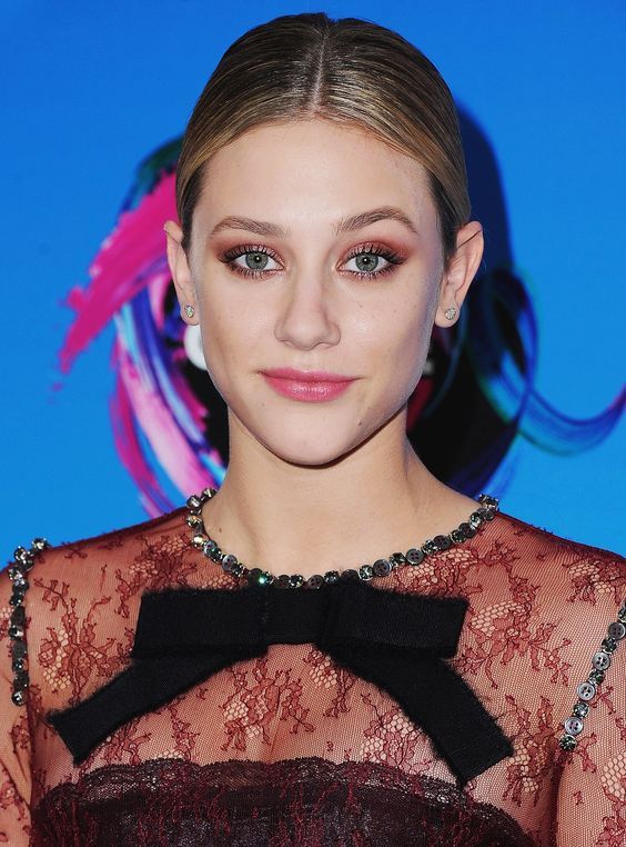 Top10: frizura ötletek Lili Reinhart-tól - SZÉPSÉG - Hajápolás  - 