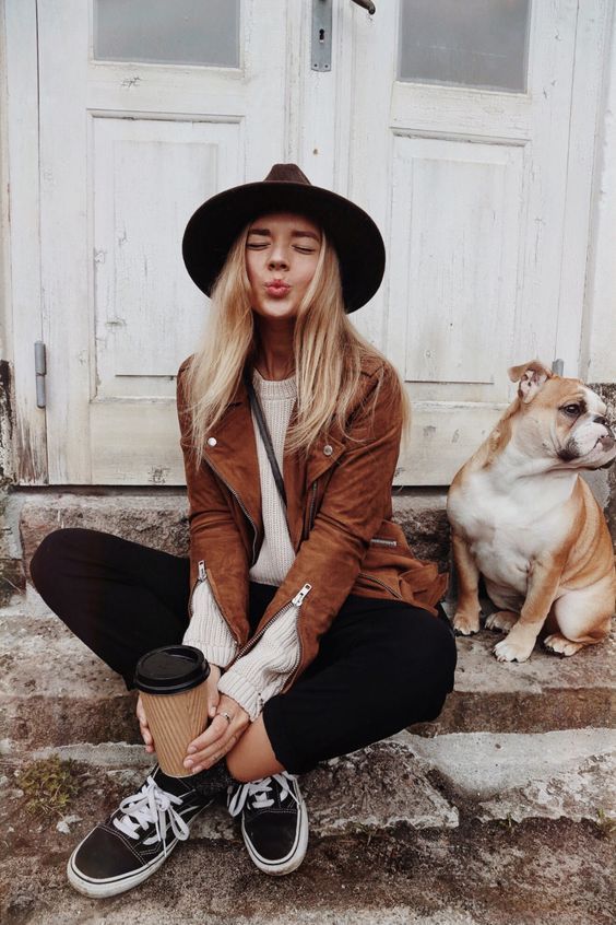 Stílusiskola - így viseld az alapdarabokat ősszel: bőrdzseki - DIVAT&STÍLUS - Stílusiskola - alapdarab, bőrdzseki, divat, dzseki, ősz, stílus, 