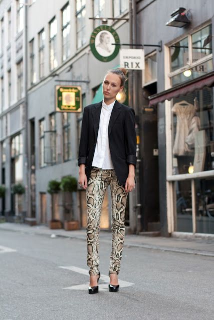 Stílusiskola: az ősz kedvence a kígyóbőr minta - DIVAT&STÍLUS - Stílusiskola - állatminta, divat, kígyó, outfit, ősz, stílus, 