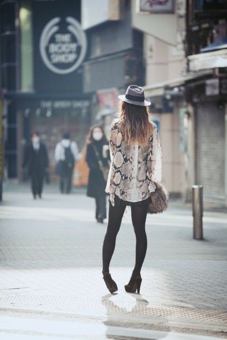 Stílusiskola: az ősz kedvence a kígyóbőr minta - DIVAT&STÍLUS - Stílusiskola - 