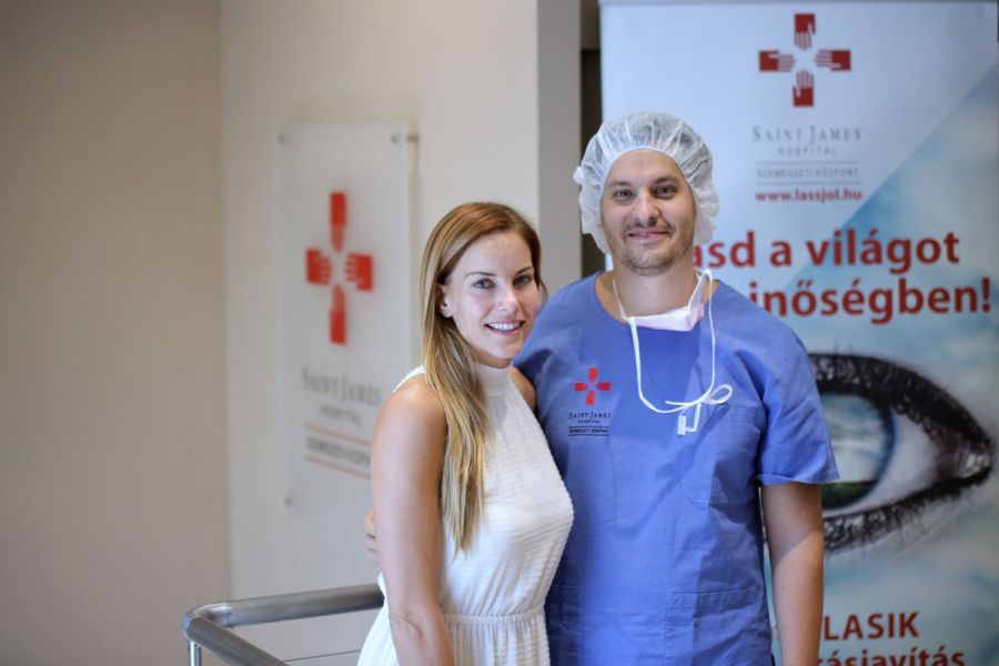 13 másodperc alatt műtötték meg Lipcsei Bettát - STYLENEWS - Aktuális - lipcsei betta, saint james szemészeti központ, szemüveg, 