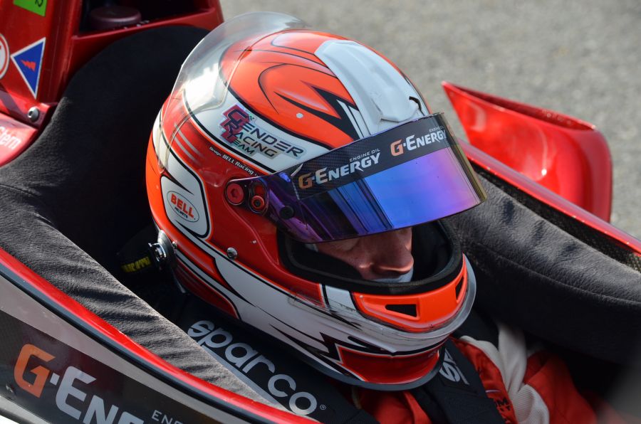 Három futamra a bajnoki címtől! - STYLENEWS - Rendezvények - autóverseny, formula renault kupa, gender, gender racing, verseny, 