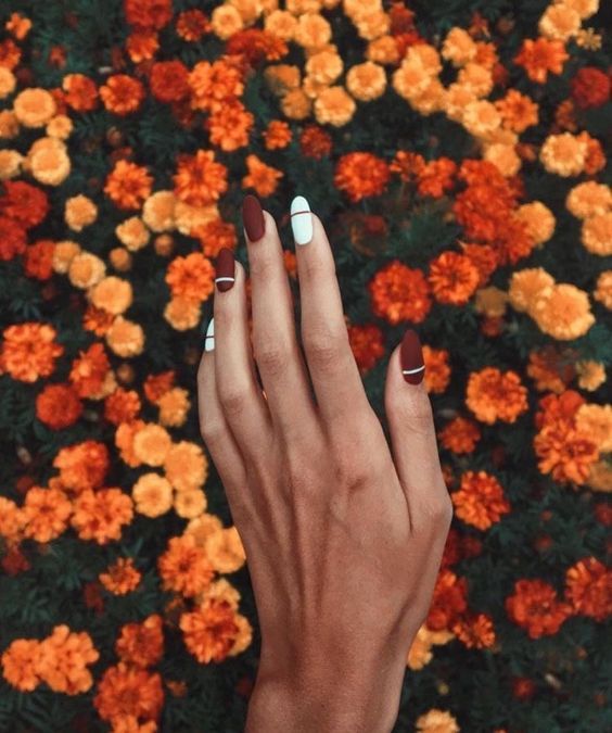 Top10: őszi manikűr ötletek bordóval - SZÉPSÉG -  - bordó, köröm, manikűr, ősz, 