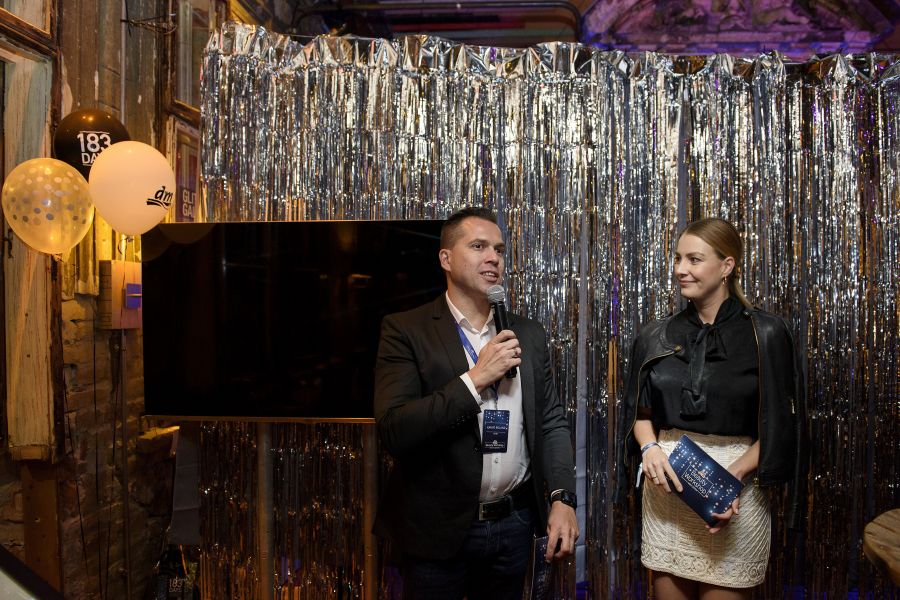 „Szépségsztorik” a Brody Studiosban: mesebeli környezetben ünnepelt a dm - STYLENEWS - Rendezvények - dm, szépség, szépségsztorik, születésnap, 